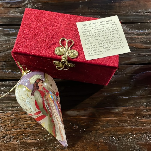 Pier 1 Li Bien Hand Painted Glass Ornament - Picture 5 of 8